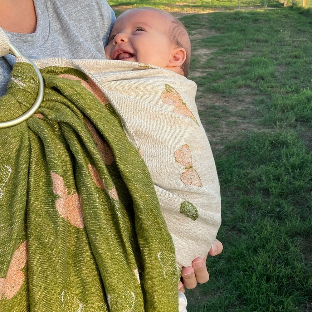 Like new WILDBIRD ring sling- Flutter
